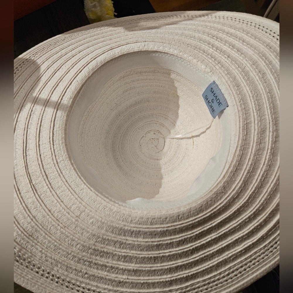 Shade & Shore Women's Elegant White Sun Hat - Picture 2 of 3